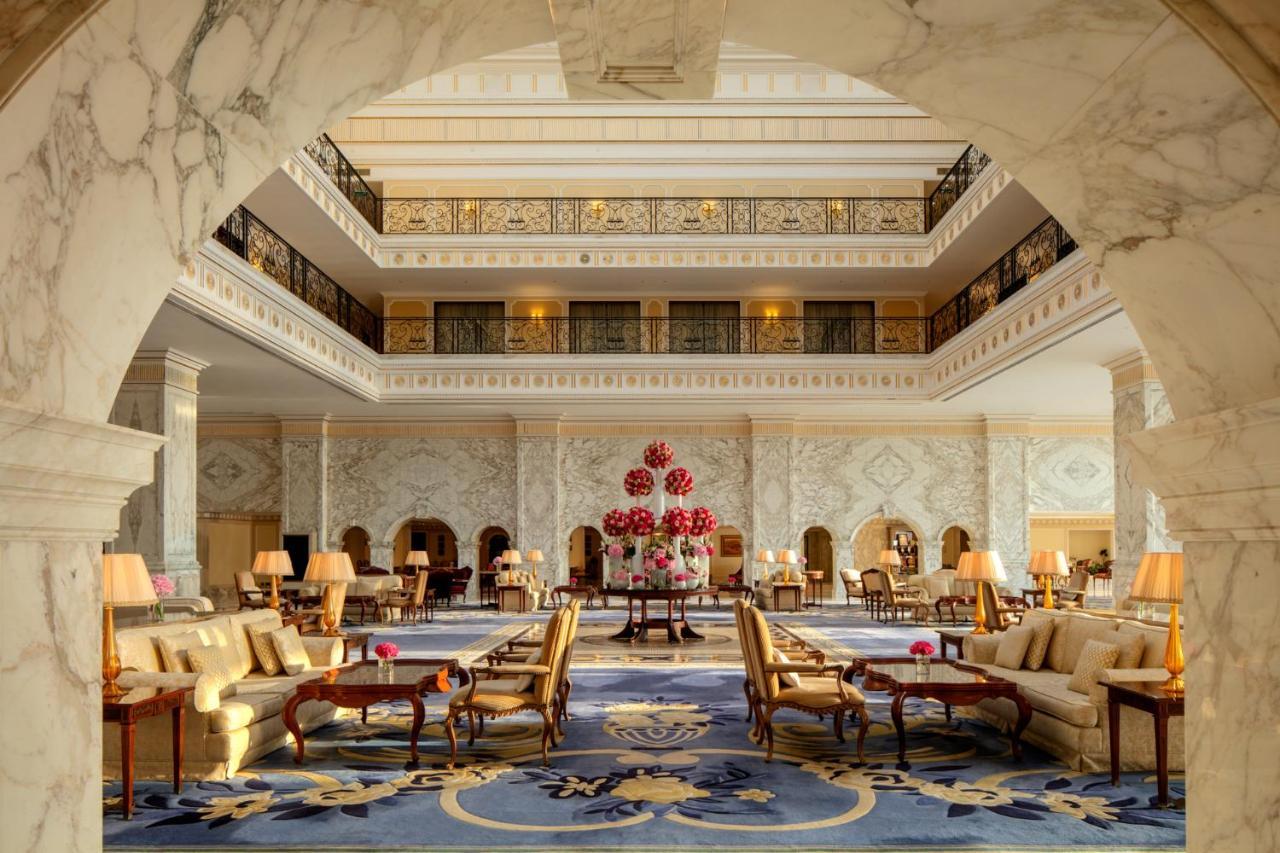 The Regency Hotel Kuwait Kuwait City Bagian luar foto The lobby