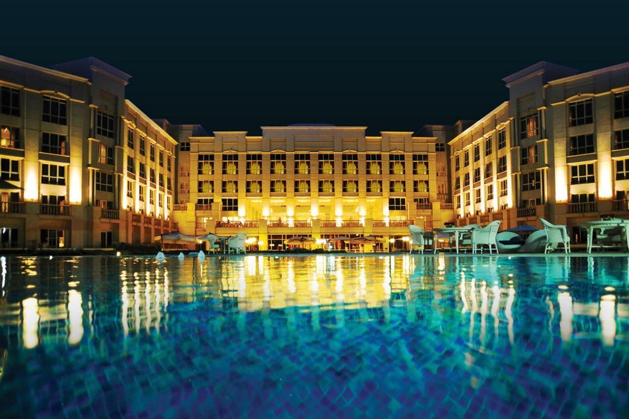 The Regency Hotel Kuwait Kuwait City Bagian luar foto The Royal